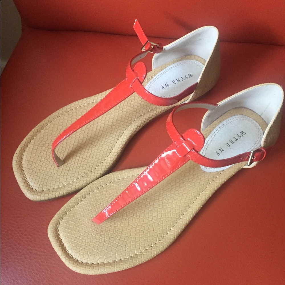 Sandals - Picture 2 of 4